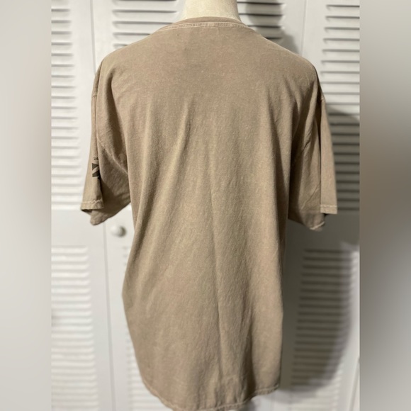 PIXAR DISNEY WOMEN'S SHORT SLEEVED T-SHIRT, TAN.  GRAPHIC.  SIZE L - Picture 14 of 16